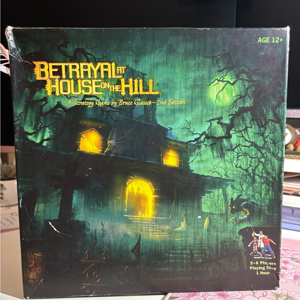 Betrayal at House on the Hill Board Game - Green